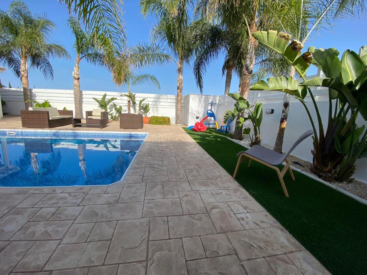 Villa Angel - Exotic Villa 200M From Beach Паралимни Экстерьер фото