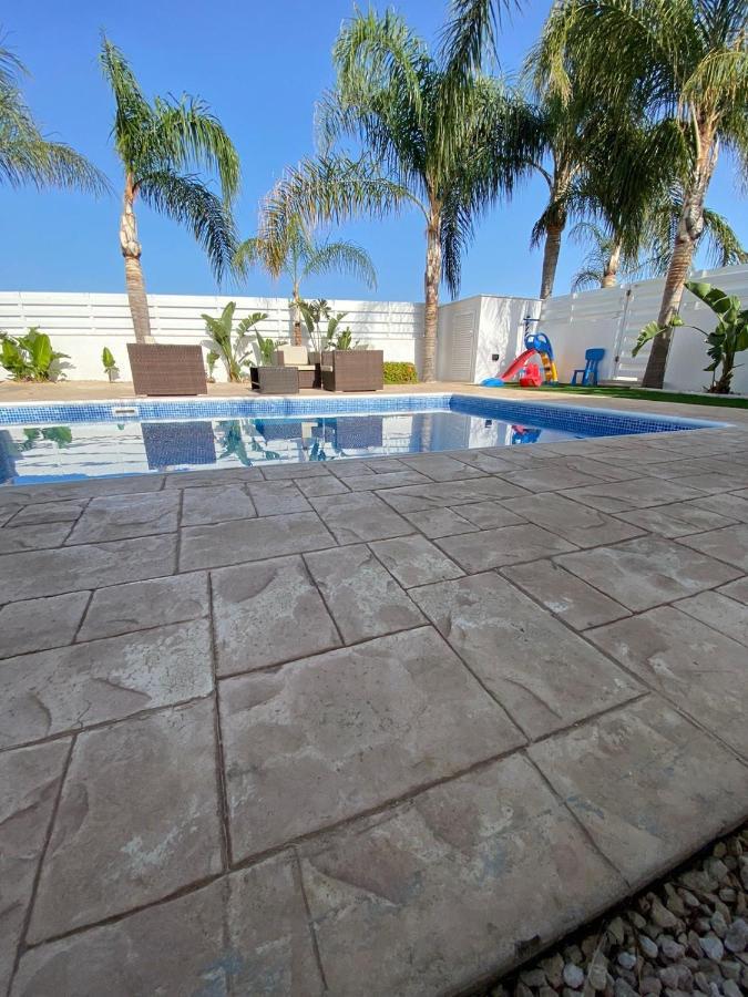 Villa Angel - Exotic Villa 200M From Beach Паралимни Экстерьер фото
